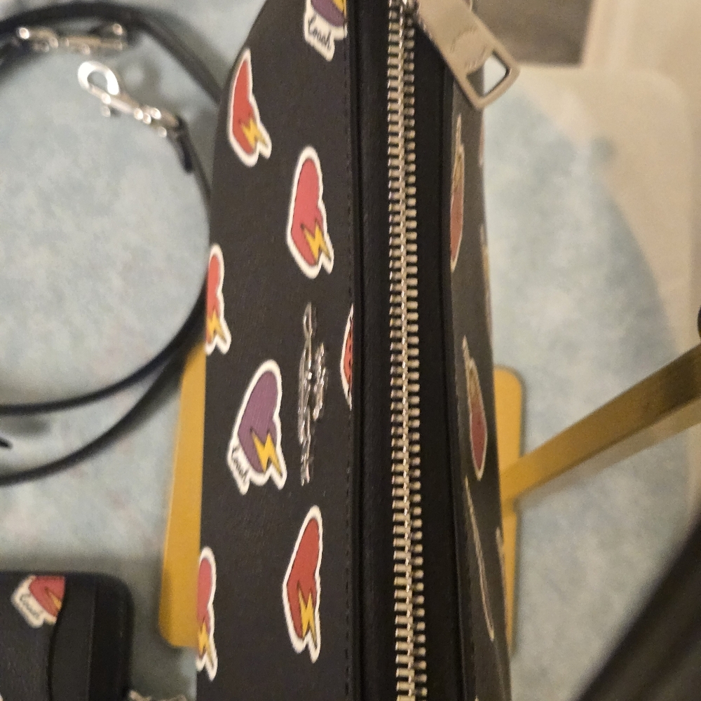 Coach Terri Bag and Wallet Set, Hearts, Has Both Straps-missing Hangtag - Picture 7 of 16